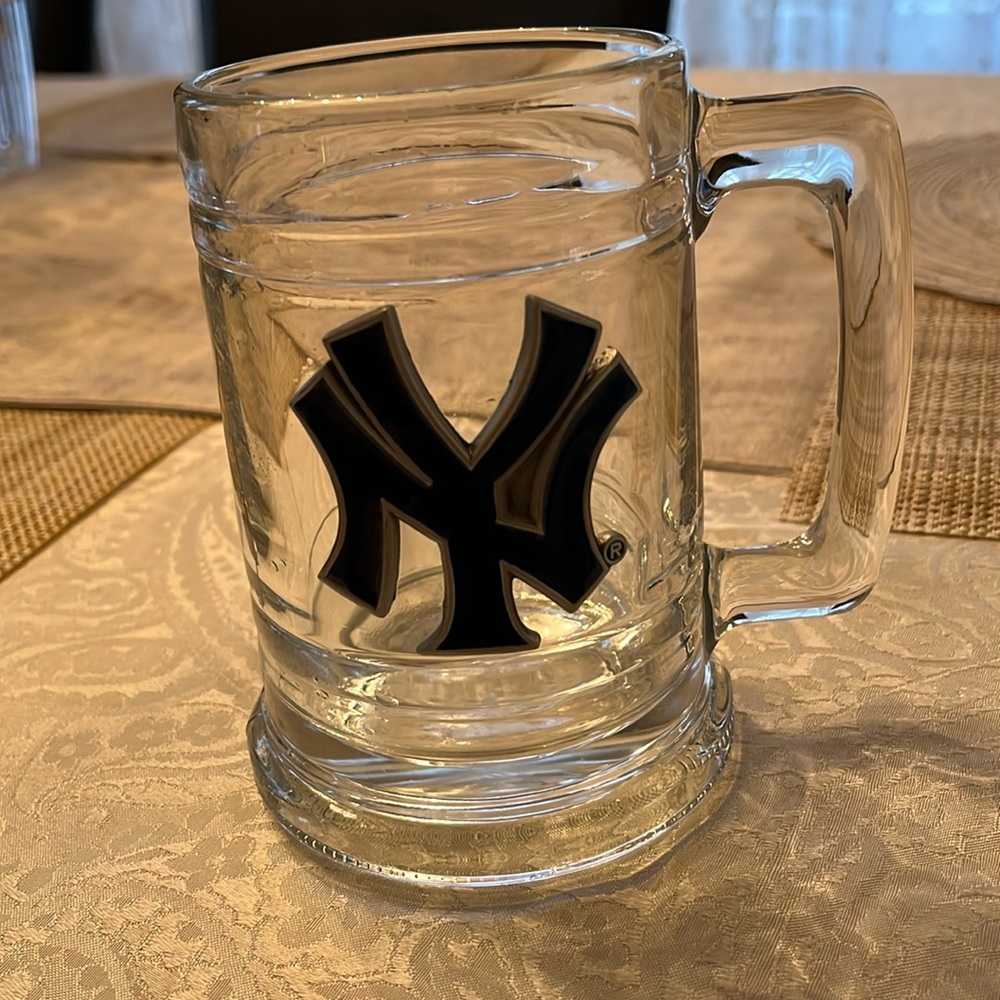 Yankees MLB Glass Beer Stein Pewter Emblem Made in USA 2003 in EUC